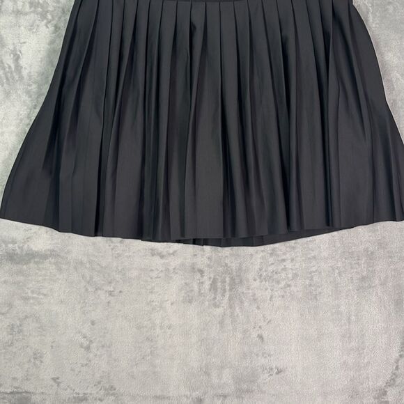 NWT New Tretorn Black Pleated Athletic Skort Size Medium - Picture 4 of 7